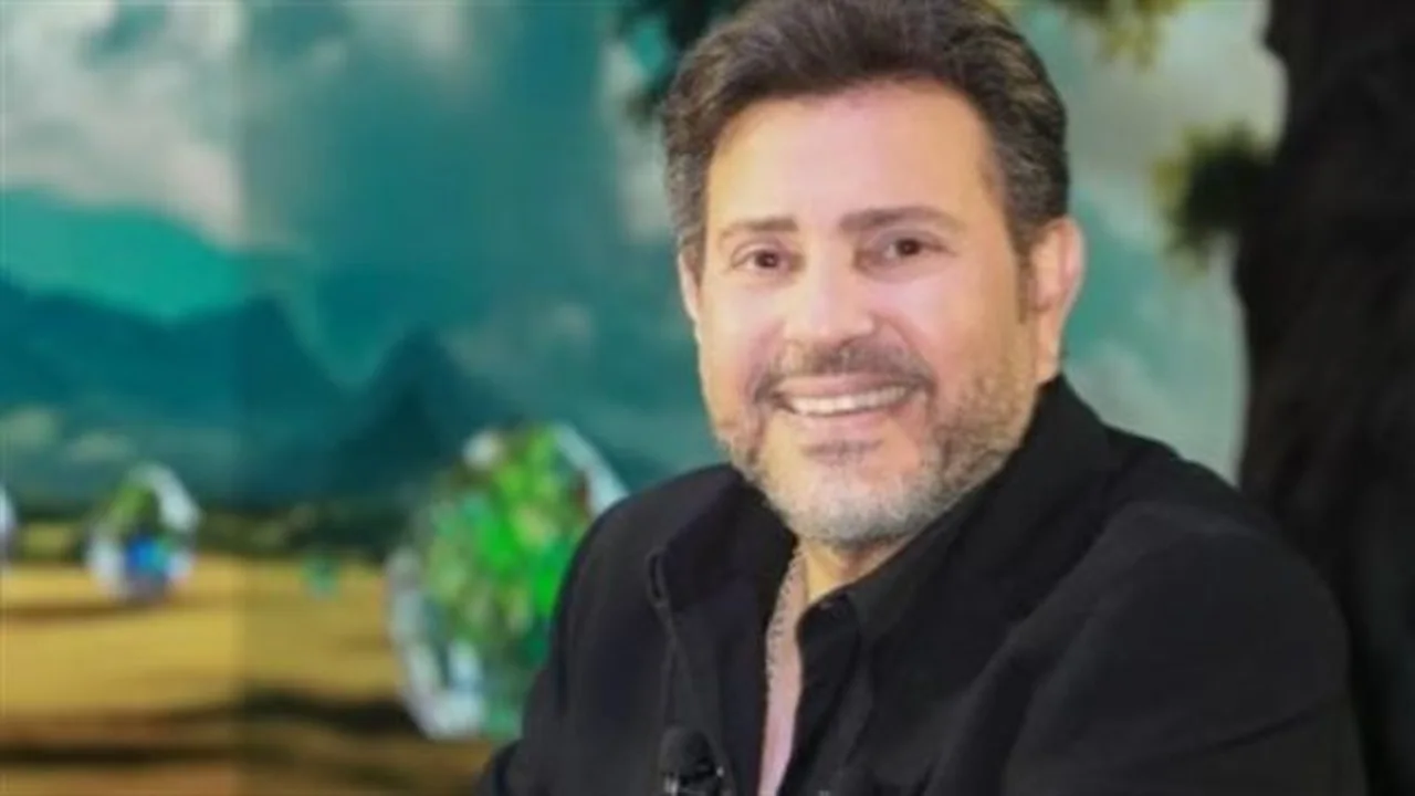 تطورات مفاجئة.. تفاصيل الحالة الصحية للفنان هاني شاكر بعد خضوعه لعملية جراحية